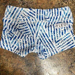 Women’s Medium Fleo Shorts